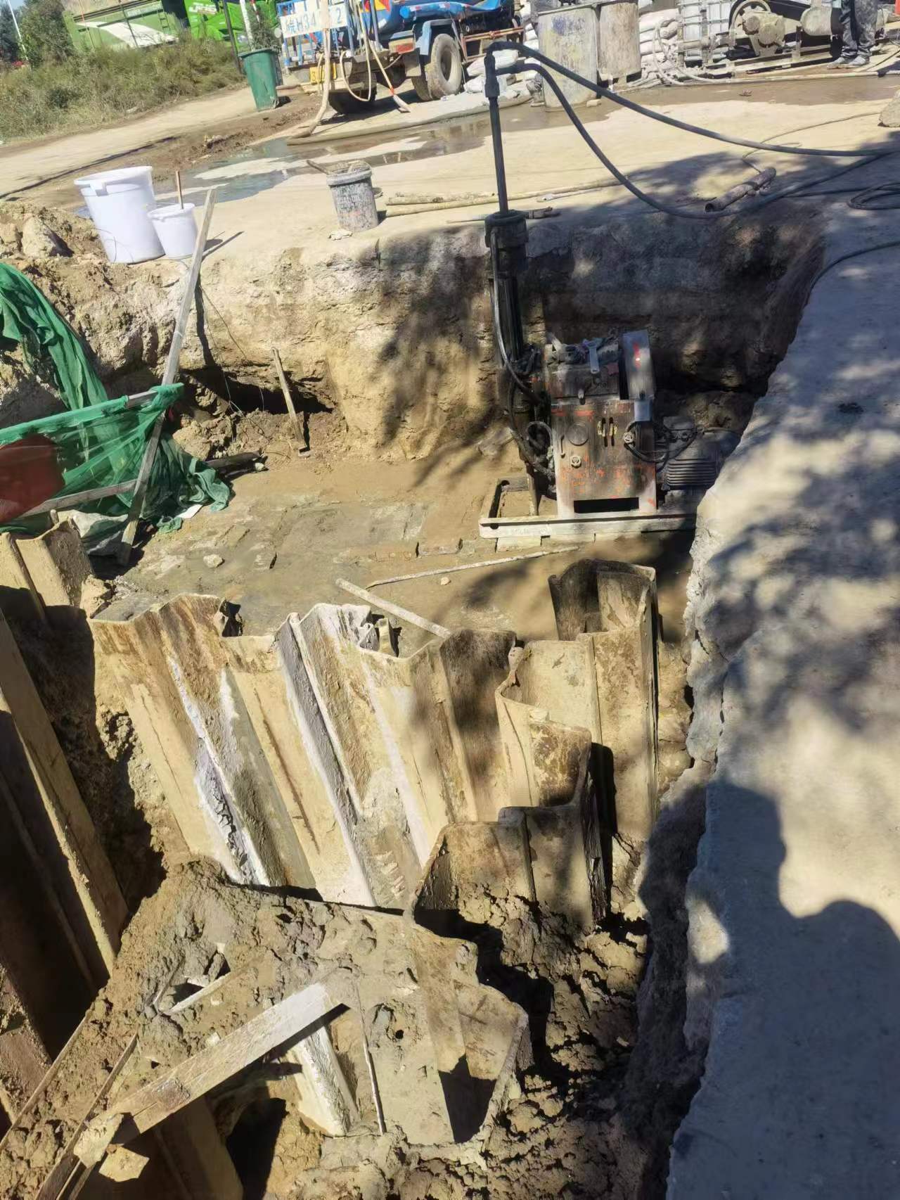 郾城基坑隧道止水帷幕桩底钻孔高压注浆